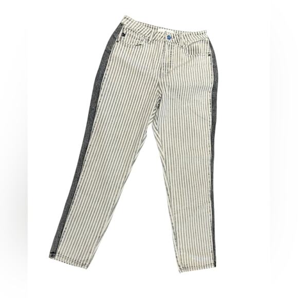 KanCan Estilo Women’s Size 7/27 Gray and White Striped Jeans with Gray Sides - Picture 1 of 8